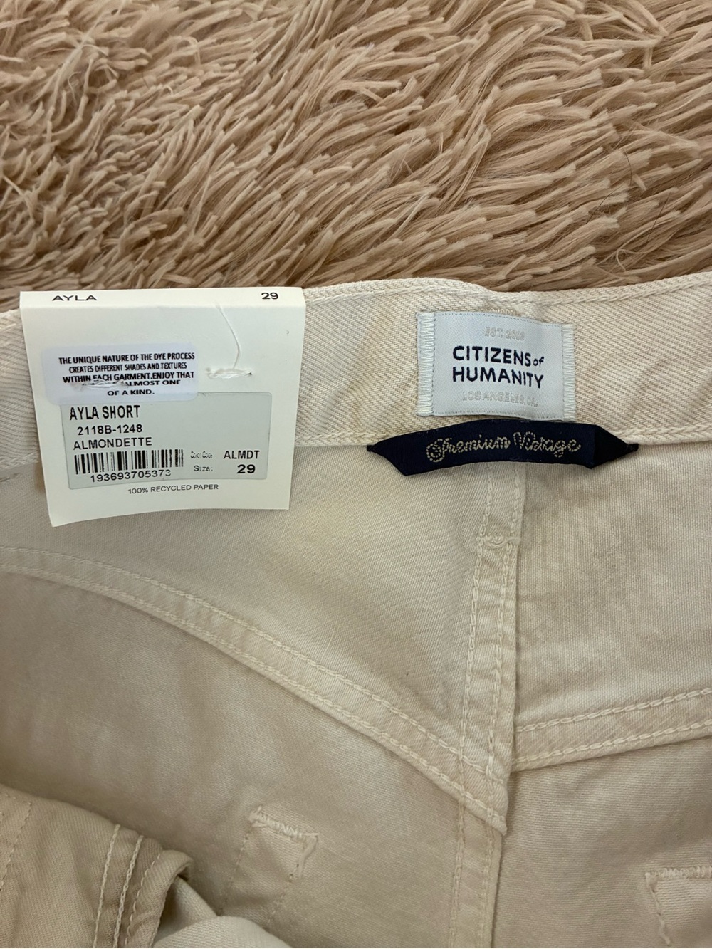 NWT CITIZENS OF HUMANITY AYLA SHORTS IN ALMONDETTE SZ 29 - Picture 9 of 10